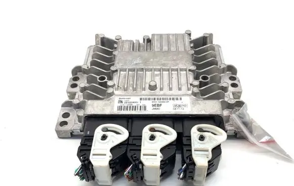 Ford Kuga I Engine control unit/module ECU 8V4112A650AF