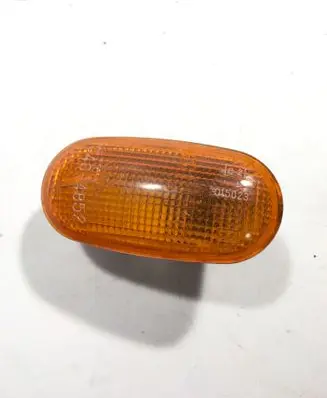Mitsubishi L200 Front fender indicator light 0464852 E2015023
