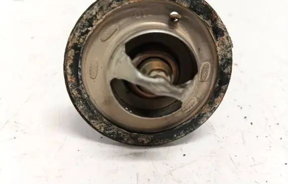 Volvo S60 Thermostat housing 