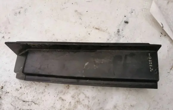 Volkswagen Caddy Rear/tail light trim molding 2K1945311