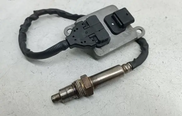 Mercedes-Benz Sprinter W906 Lambda probe sensor A0009053403 0009053403 5WK96681D