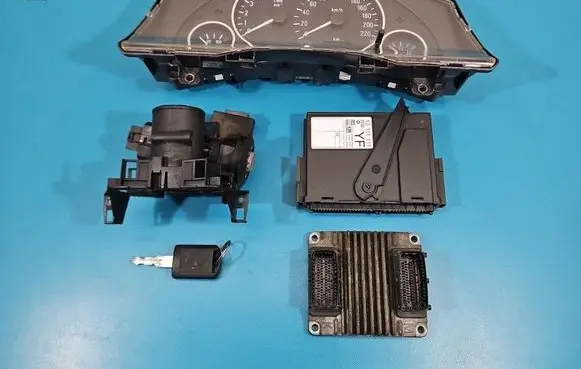 Opel Meriva A Engine control unit/module ECU 12214830 IMPRK1526310