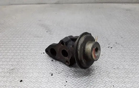 Toyota Corolla Verso E121 EGR valve 2562027070