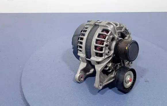 Infiniti Q50 Generator/alternator A0009066706