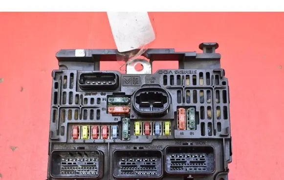Peugeot 407 Fuse box set 9658539180