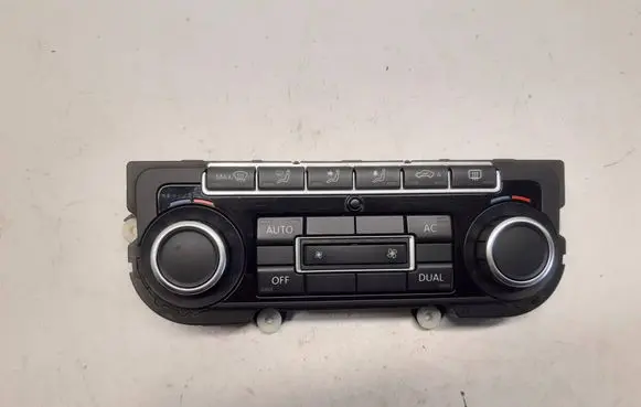 Volkswagen Golf VI Climate control unit 5K0907044BS 5HB00974640 SW0709