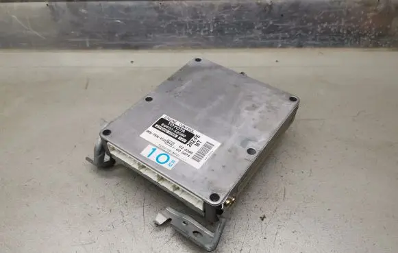Toyota Yaris Engine control unit/module 8966152080 2110005990