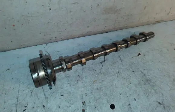 Mercedes-Benz C W205 Camshaft A2700500947