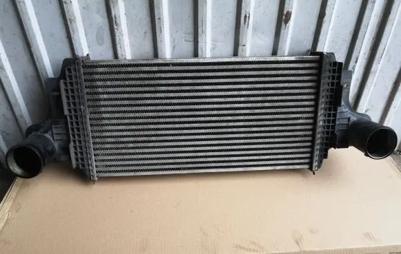 Mercedes-Benz ML W164 Intercooler radiator A1645000000 E9736 190407