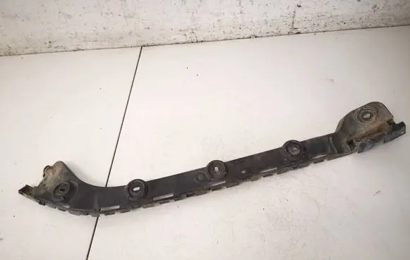 Skoda Octavia Mk3 (5E) Rear bumper mounting bracket 5E5807393