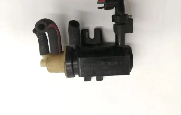 Mercedes-Benz E C207 W207 Turbo solenoid valve A0091533128