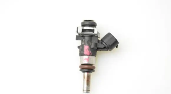 Volkswagen Golf VII Fuel injector 06L906031A