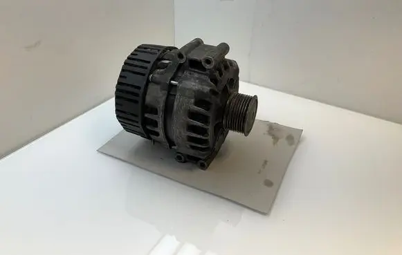 BMW 3 F30 F35 F31 Generator/alternator 7622372 2613224A 512002699