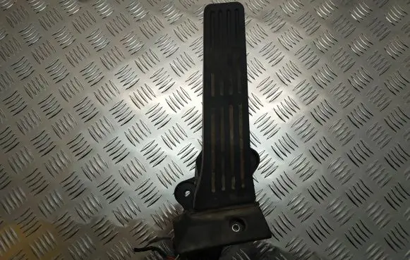 Hyundai Santa Fe Accelerator throttle pedal A06