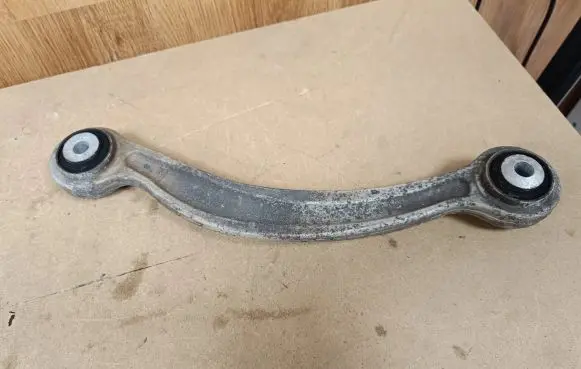 Mercedes-Benz C AMG W205 Rear control arm A2043500792
