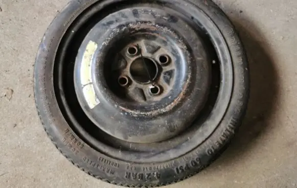 Volkswagen Polo R14 spare wheel 