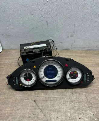 Mercedes-Benz E W211 Other control units/modules A2115405747 110080292 011858
