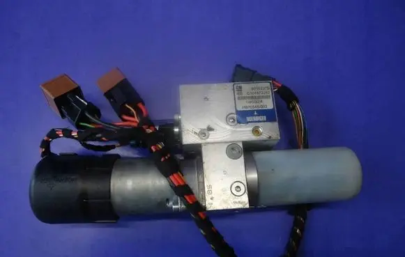 Opel Tigra B Convertible roof hydraulic pump 93162375 C101872282 HB70545002