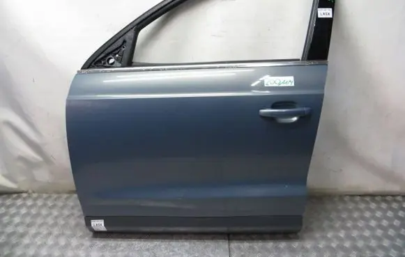 Audi Q3 8U Front door