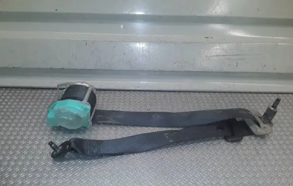 Nissan Note (E11) Rear seatbelt 888449U05A