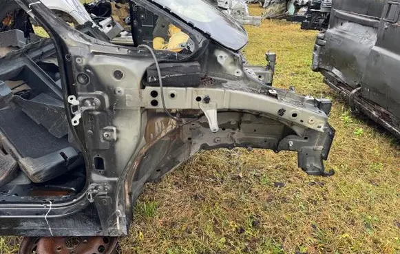 Renault Espace V (RFC) Front quarter panel 