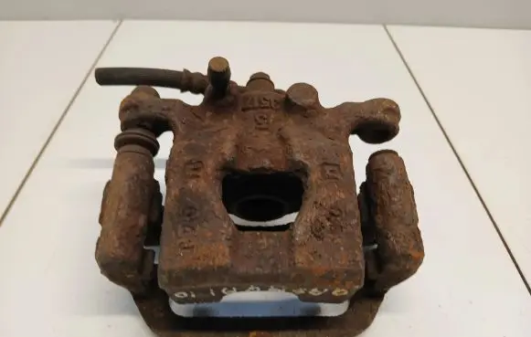 Nissan Qashqai Rear brake caliper