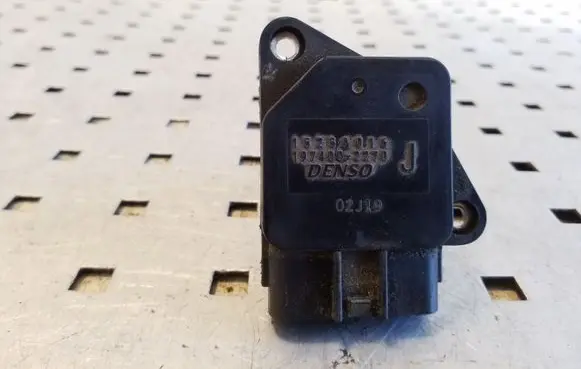 Mitsubishi Pajero Mass air flow meter 1525A016 1974002270