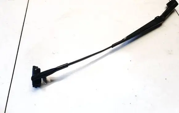 Front wiper blade arm