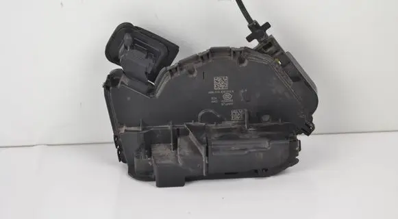 Volkswagen Golf VII Rear door lock 5TA839016K A046465