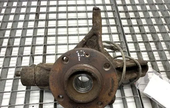 Front wheel hub spindle knuckle