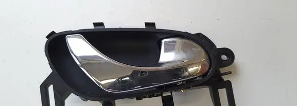 Nissan Pulsar Front door interior handle