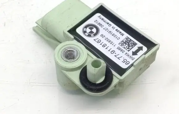 BMW 5 E60 E61 Airbag deployment crash/impact sensor 9118167 65779118167