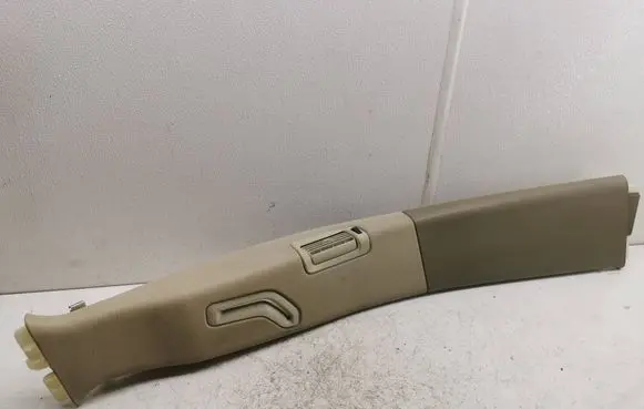 Volvo XC90 (B) pillar trim (top) 