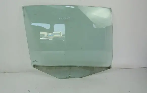 Volkswagen Golf IV Rear door window glass 