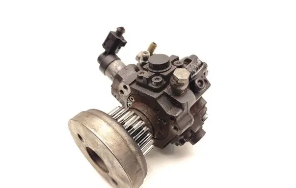 Volkswagen Touareg I Fuel injection high pressure pump 059130755S 0445010171