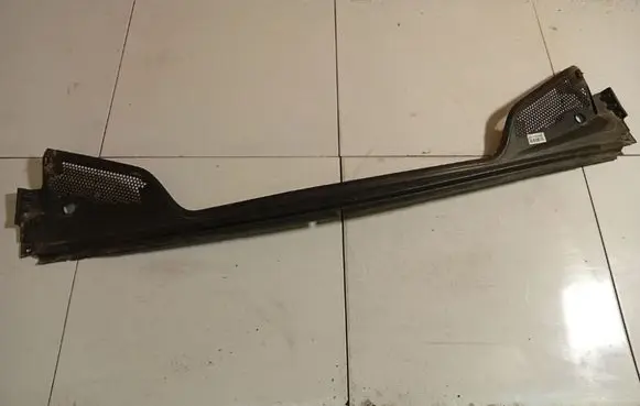 Citroen C4 II Wiper trim 9687956480