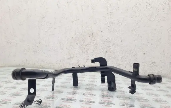 Audi A4 S4 B6 8E 8H Engine coolant pipe/hose 038121065C