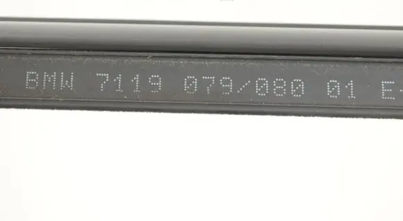 Ford C-MAX I Front door glass trim molding 7119079