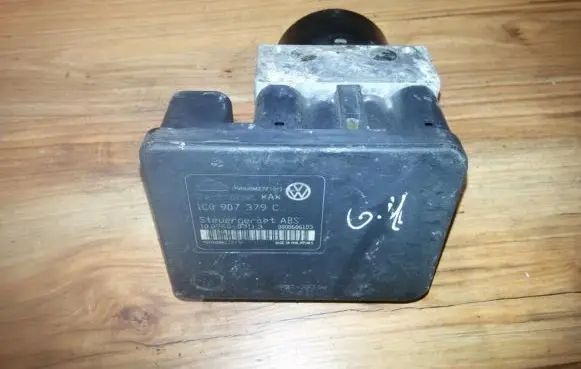 Volkswagen Golf IV ABS Pump 1C0907379C 1J061117E