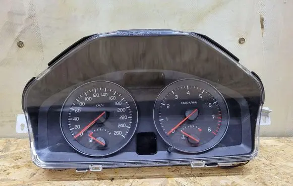 Volvo V50 Speedometer (instrument cluster) 31296226
