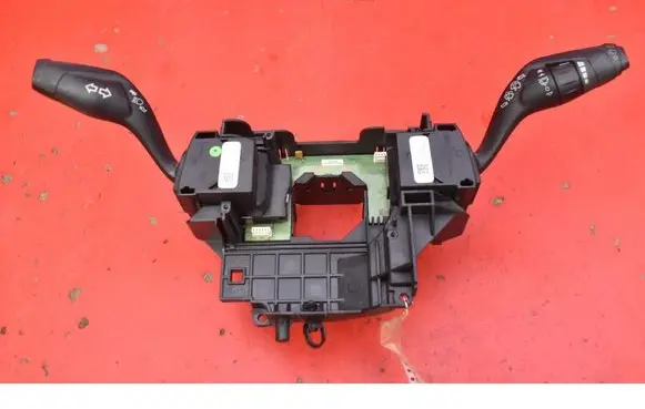 Ford Focus Other switches/knobs/shifts BV6T13N064AH