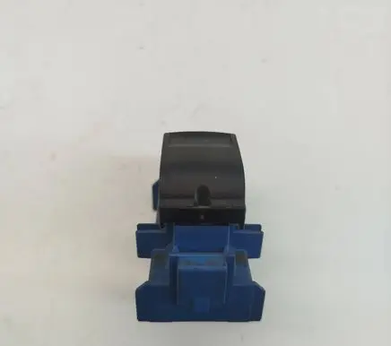 Toyota Verso Electric window control switch 848100F030