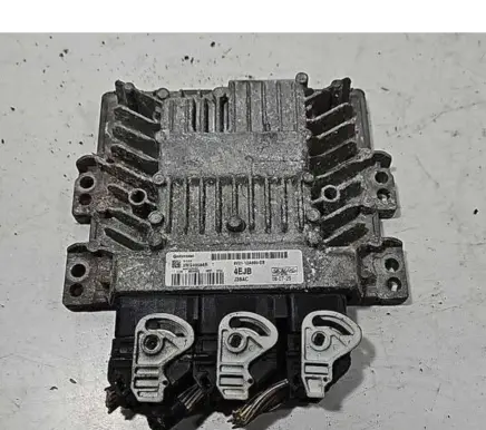 Ford Fiesta Engine control unit/module 8V2112A650EB 5WS40584B
