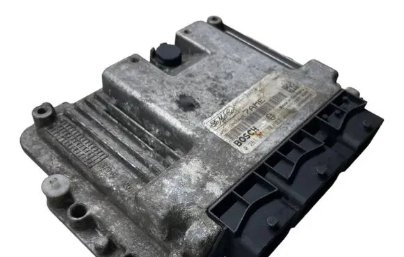 Ford Focus Engine control unit/module 4M5112A650YE 4M5112A650YAE 0281001701