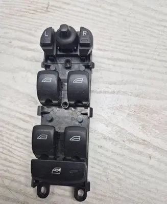 Volvo V70 Electric window control switch 31272004 10W055