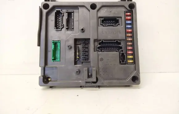 Ford Galaxy Fuse module S108152001