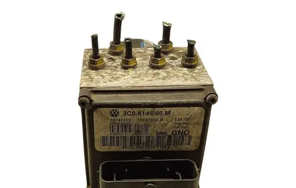 Volkswagen PASSAT B6 ABS Pump 3C0614095M 15747502B 15747702