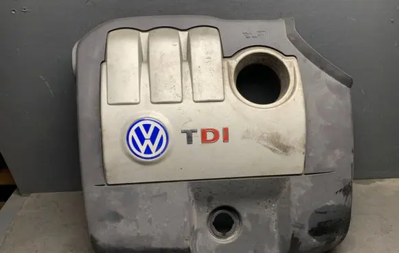 Skoda Fabia Mk2 (5J) Engine cover (trim) 045103925