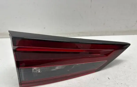 Nissan Qashqai J12 Tailgate rear/tail lights