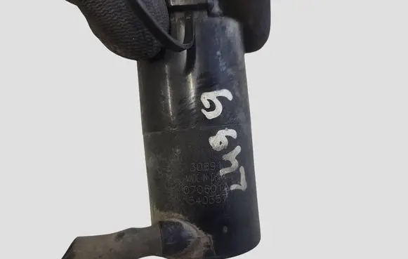 Toyota Auris 150 Windscreen/windshield washer pump 30891